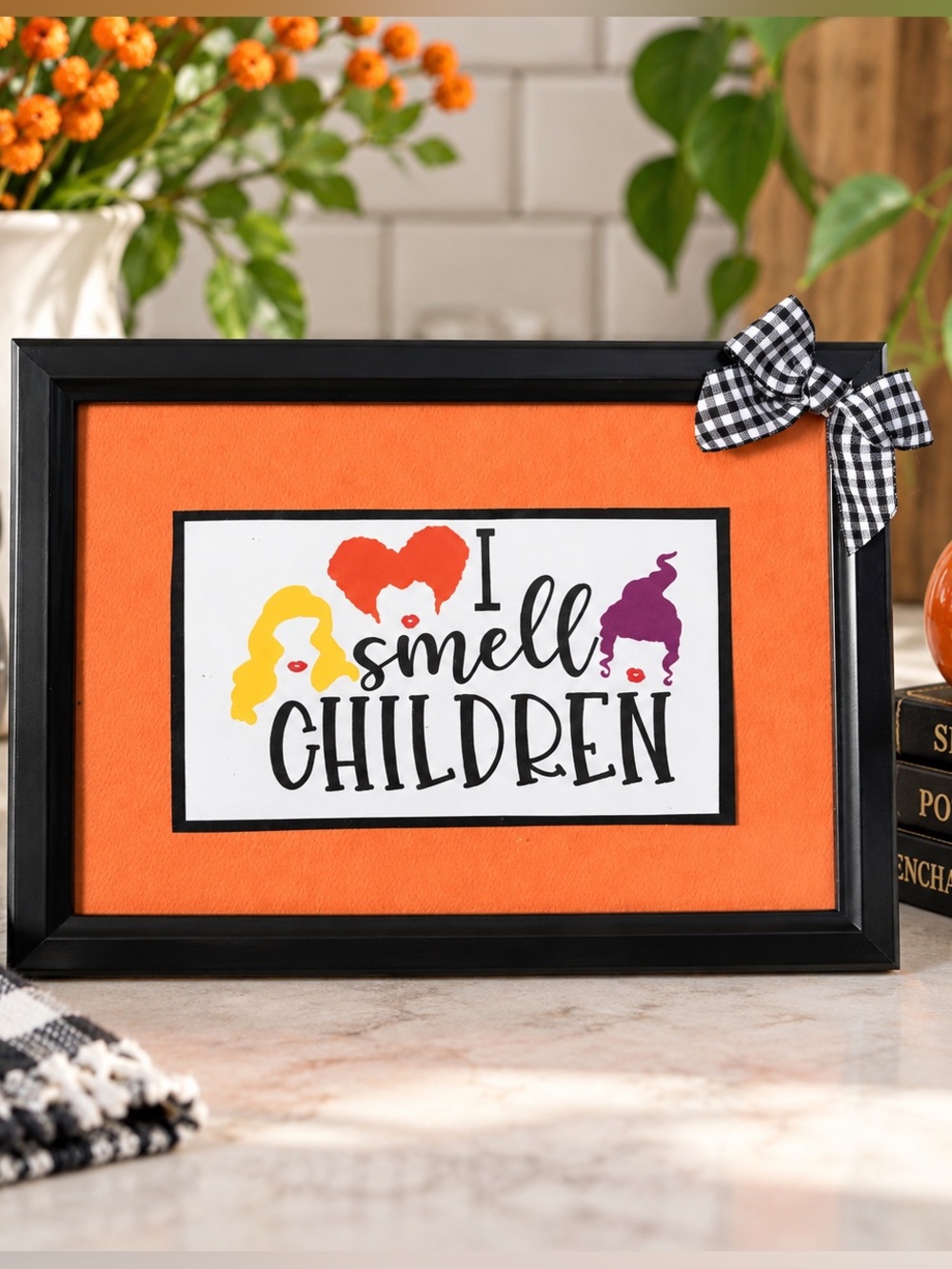 New "I Smell Children" (Hocus Pocus) in Black Frame